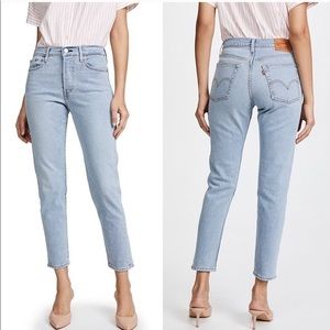 NWT Levi’s wedgie icon high rise light jeans 25